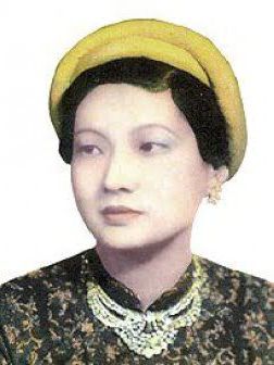 Nam Phương Hoàng Hậu (Nguyễn Văn Lục)